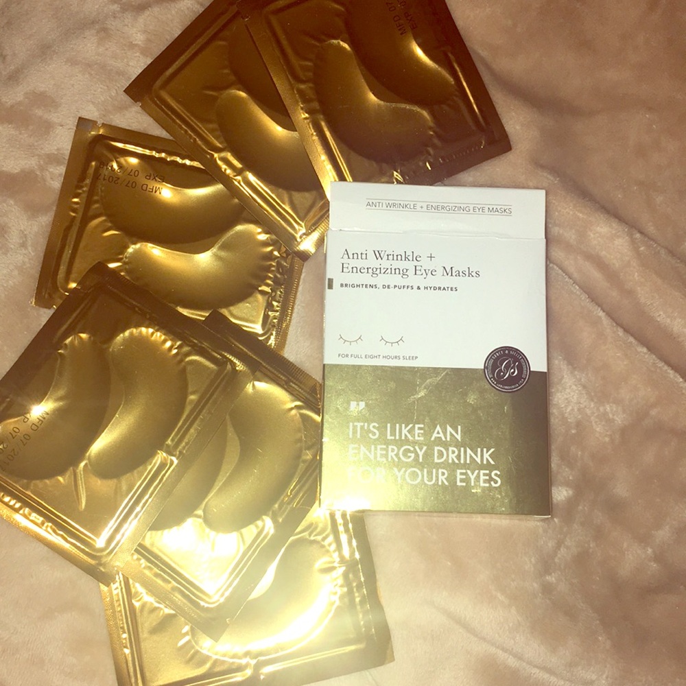 NwT Anti Wrinkle + Energizing eye masks .